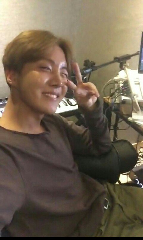 softisbangtan's tweet photo. happy birthday sunshine thank you everything you have done and for your hard work. I LOVE YOU. 💓💟💗💓💟💗
[ #HappyHoseokDay #GoldenHobiDay ] https://t.co/XuB63DT9v0