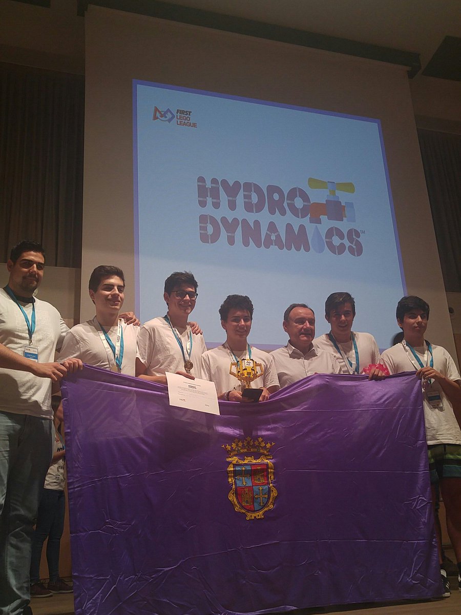 CastillaMarista's tweet image. ¡Enhorabuena chicos! Lo habéis conseguido! Ganadores de la @FLL_Salamanca! Ahora a disfrutar  en la Fase Final Nacional de Logroño. #orgullosos #muchomasquerobots