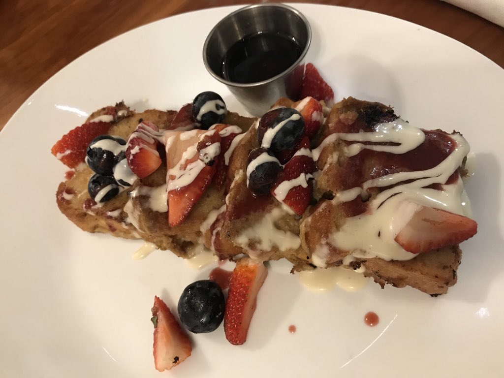 BigDre73's tweet image. #picnik served up some of the BEST #frenchtoast I have ever had!