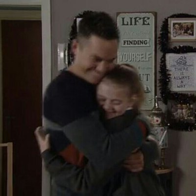 #NewProfilePic <a href="/Summer_corrie_x/">🐝☀️รย๓๓єг รקєɭɭ๓คภ☀️🐝</a>  🤗