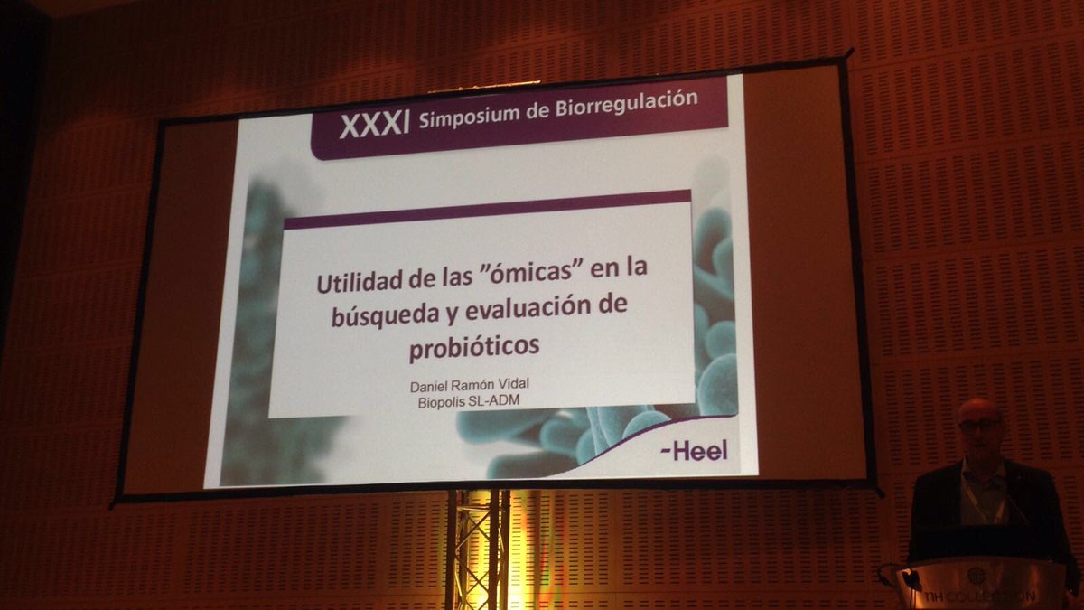 Este sábado disfrutando en la conferencia del del doctor en bioquímica LLuis Arola Ferrer #probioticos #obesidad