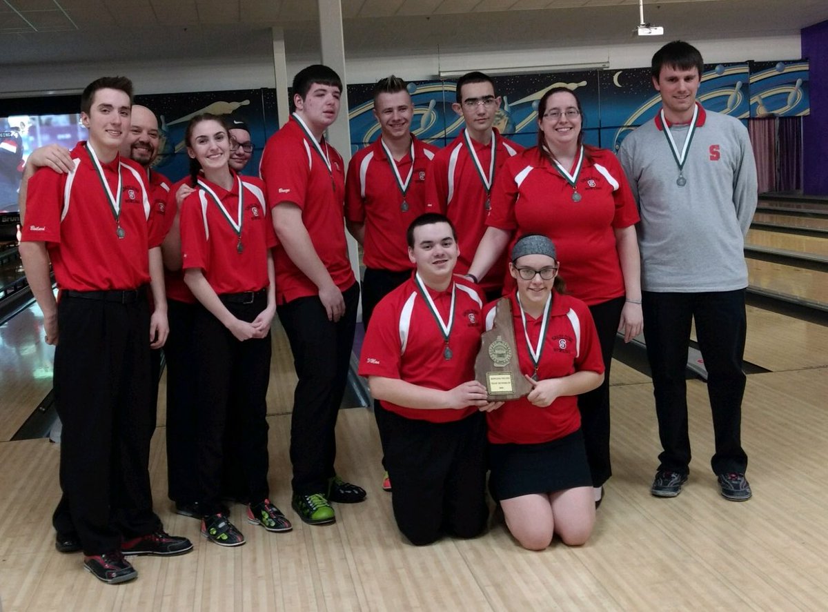 NHIAA_LOA's tweet photo. Congratulations to the 2018 NHIAA Bowling Champions Goffstown Grizzlies! They defeated the Runner-Up Spaulding Red Raiders 4-3. #NHIAAbowling https://t.co/da6lZQHZvB