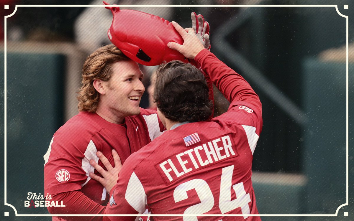 RazorbackBSB's tweet photo. Hit a bomb = Get the Hog hat! https://t.co/ON93AnD8Lr