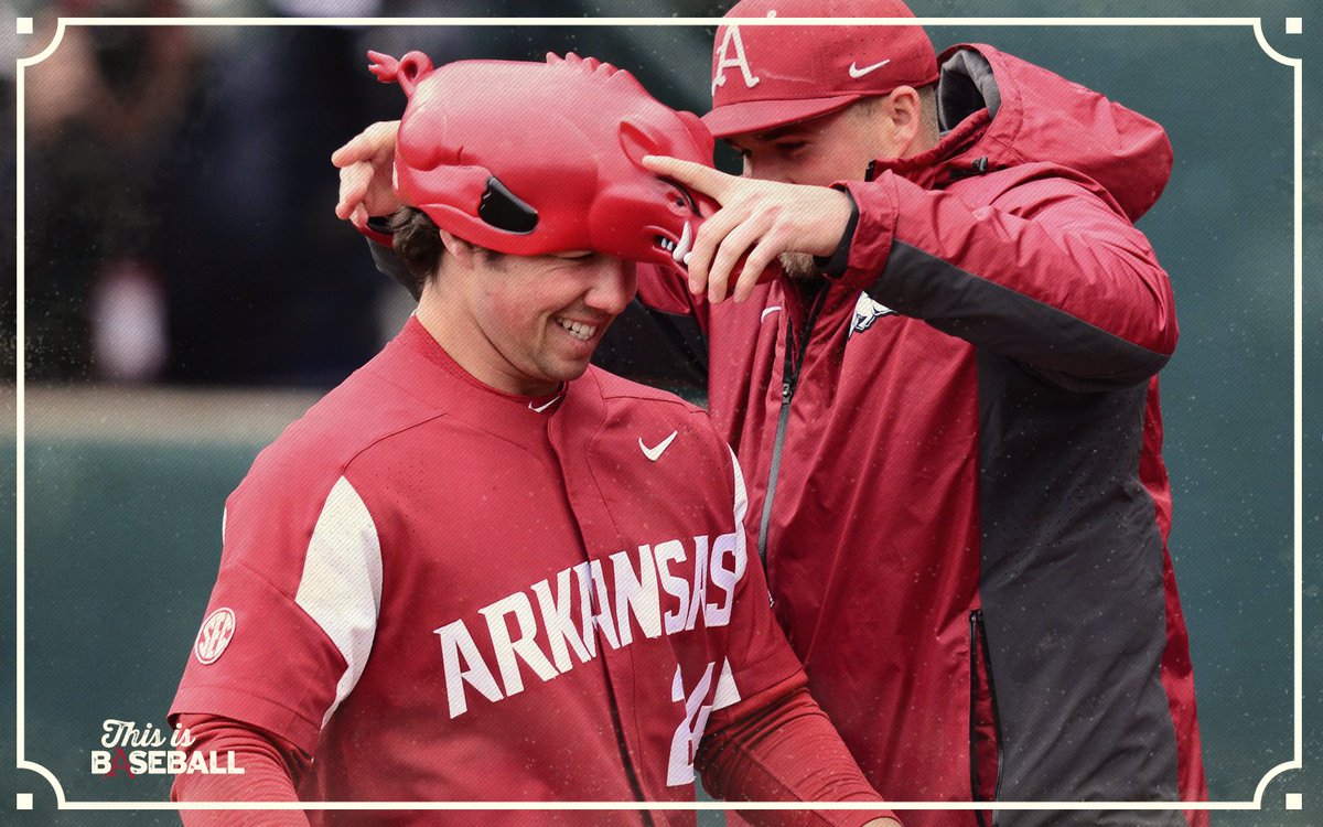 RazorbackBSB's tweet photo. Hit a bomb = Get the Hog hat! https://t.co/ON93AnD8Lr