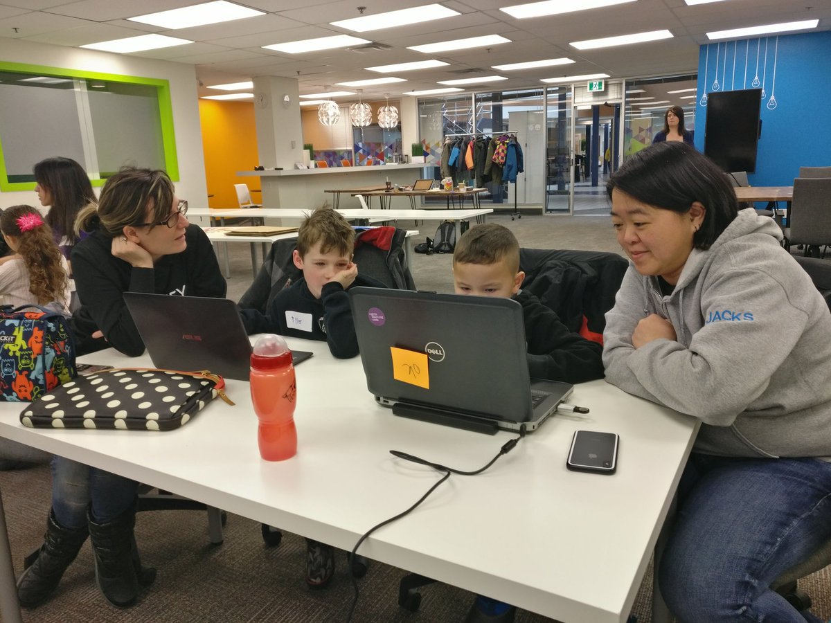 learningcodeyyc's tweet image. Game making with @makeymakey starts right now w/ our incredible instructor Lauren @robotsrfun2 in today's #kidslearningcode workshop! #yyc #codetimegotime #STEM #STEAM