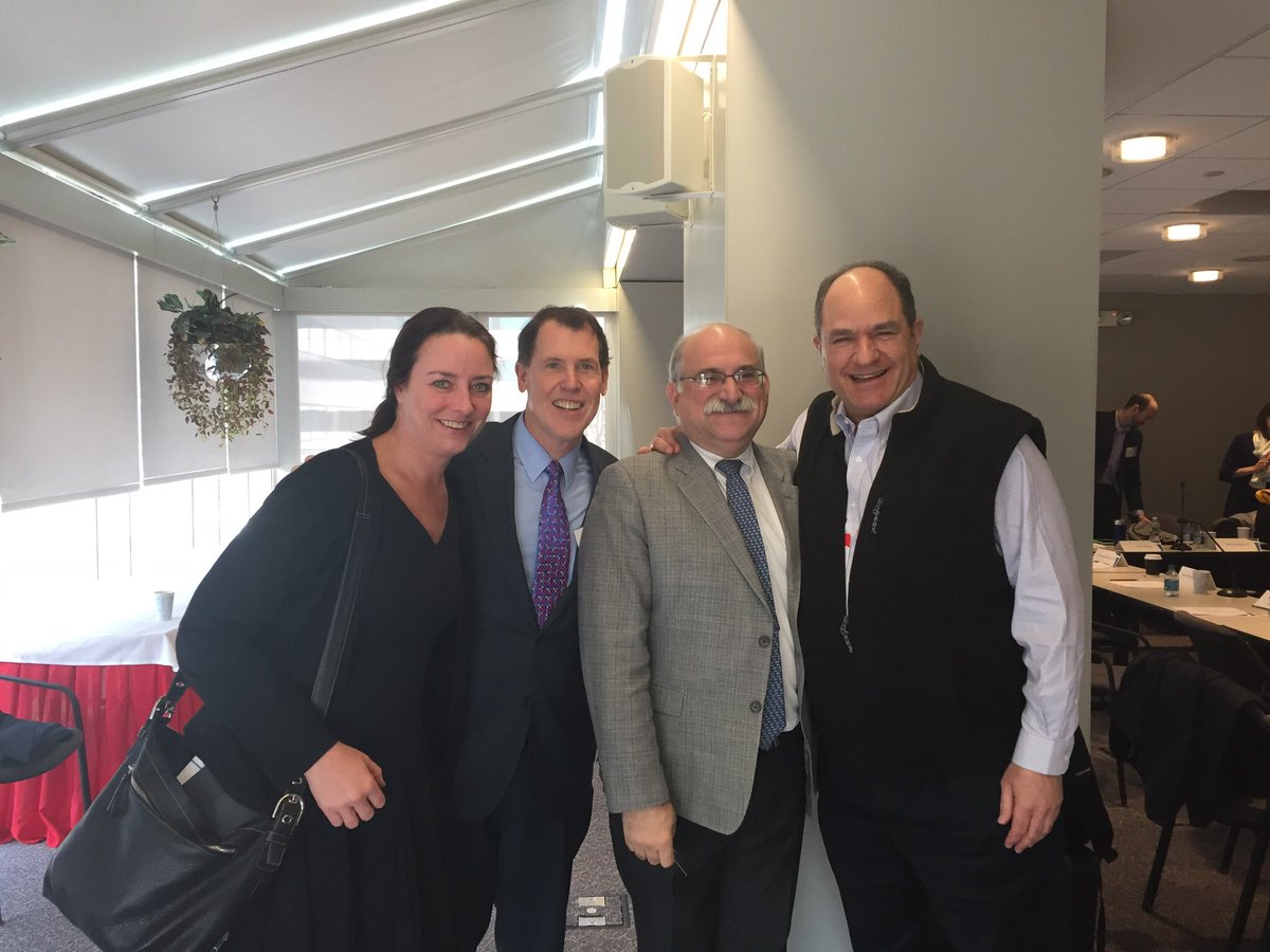 JuddMoul's tweet photo. Jefferson Medical Alumni with Jeff Chair of Urology Dr Lenny Gomella- L-R: Drs Tracy McGowan, Judd Moul, Gomella, David Ellis. Attending mtg to discuss Erleada (apalutamide) in M0 CRPC @TJUHospital @JeffersonUniv #Erleada https://t.co/VZ4ZaRlLRh