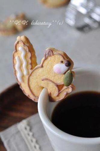 laneyepierce's tweet photo. @KristinJohns this made me think of you💛🐿 https://t.co/OTdaelfPTT