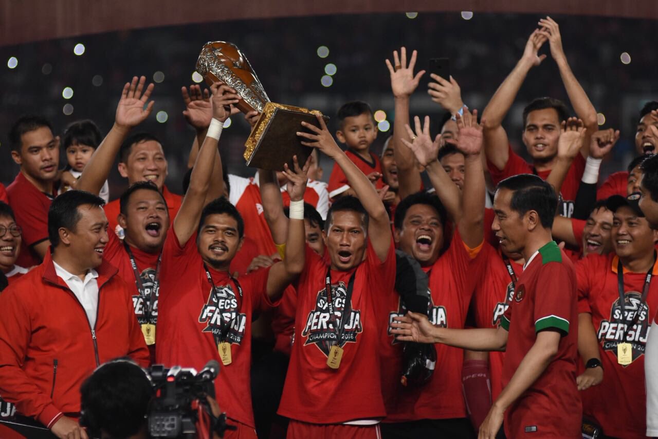 Anies Bukan Lalu Mendadak ikut ingin turun tanpa ada perintah dari MC. Paspampres hanya menjalankan tugas