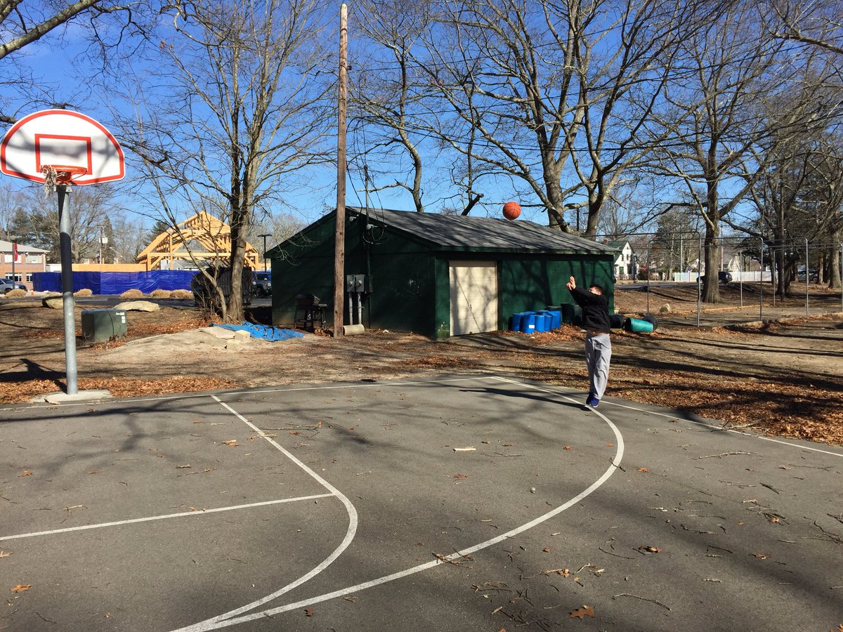 coach_maynard's tweet photo. Women’s Becker College BB vs. Mitchell College in New London CT. My little guy getting up shots OUTSIDE #SpringAlmostHere 🏀💪 https://t.co/Xe93LQILhZ