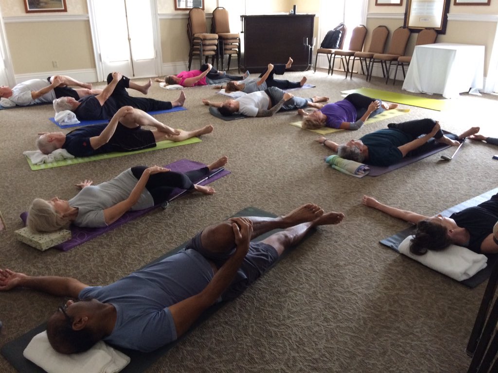 ForeYoga's tweet photo. Great session today, preparing our body and mind for the #golf season! @ScarboroGolf #yoga @MyTPI https://t.co/ExgooNYpBH