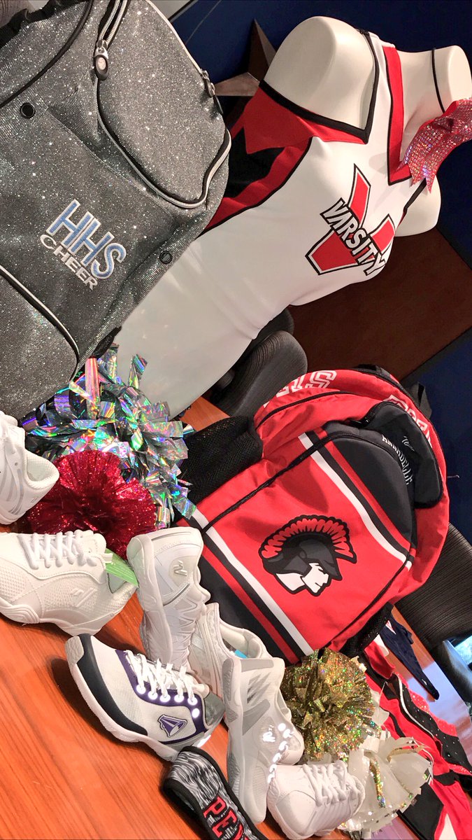 PolyesterHustle's tweet photo. So excited I get to meet with some great coaches today and design all their new looks!!! https://t.co/LbFDd7dVLG
