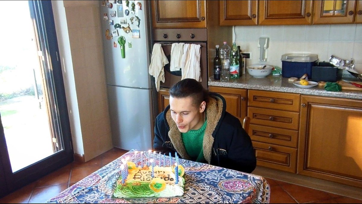 AnswerOwen's tweet image. 18enne 15-02-00

#OweNAnswer #OweN #Birthday #oneday #OweNStyle #FreeStyle #Youtuber #PublicFigure #RiccardodiRosa