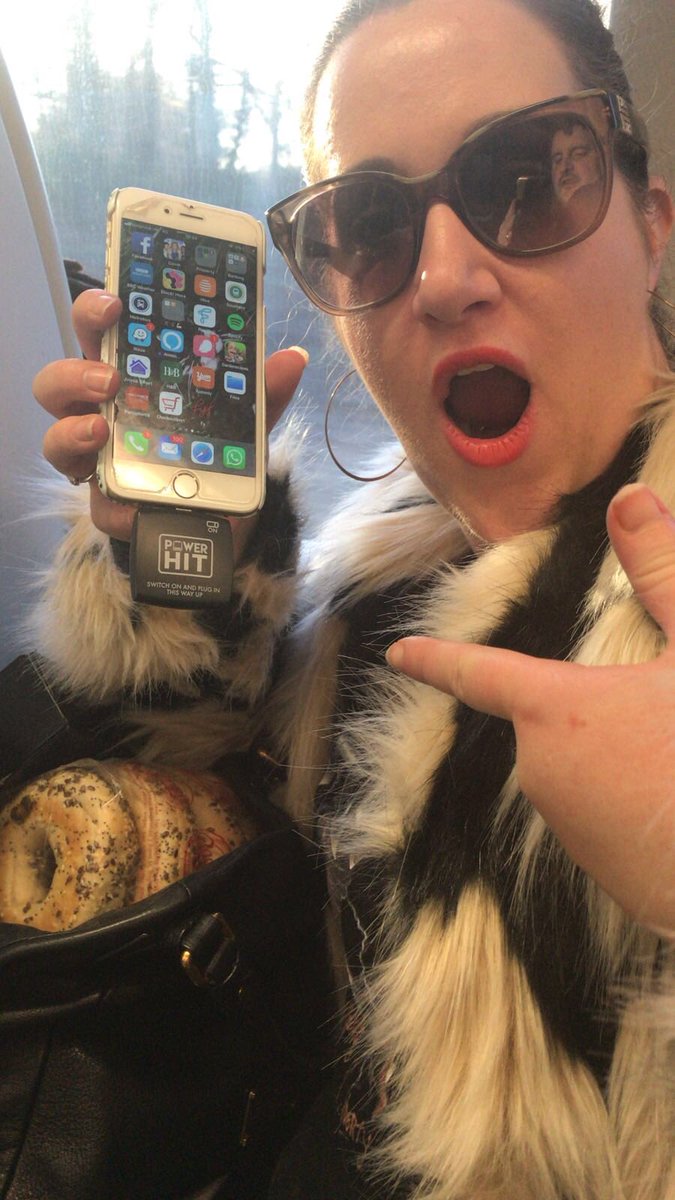 <a href="/PowerHitUK/">PowerHit™</a> literally a life saver when I needed a quick #iphone charge #brighton to #london #powerhit #cheekybagel  <a href="/BagelmanBTN/">Bagelman</a>