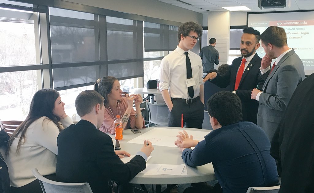 Students7United's tweet photo. Students discussing lobbying efforts for spring! #FebDelegates18 https://t.co/3KQId5ahiU