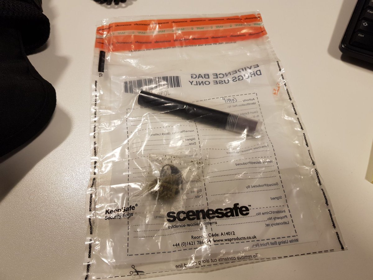 GMPSpecials's tweet photo. Busy Fri night for north Mcr #OpSynergy patrols. Drink driver with no insurance in @GMPBradford. Trespassers in #HeatonPark. Group of youths with bars in the street dealt with in @GMPNewtonHeath, with 1 of the 14 year olds found in possession of a small quantity of cannabis. https://t.co/tWP6RdKQCs
