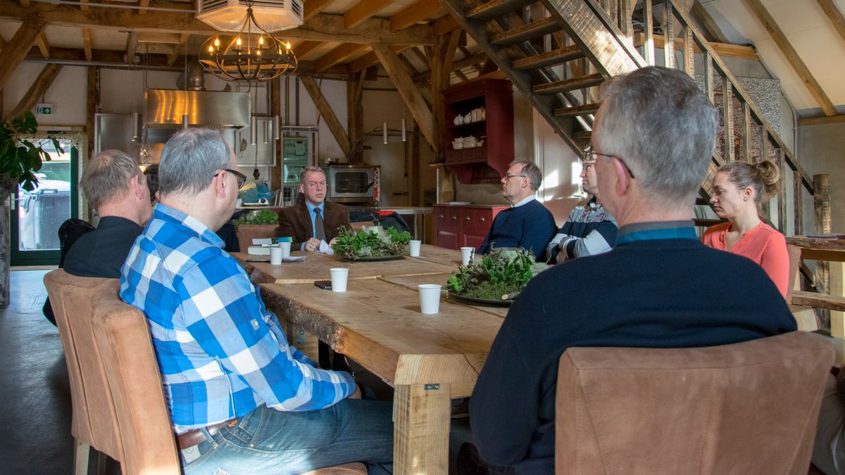 Het evangelie is onze inspiratie. Vanmorgen hebben we een interessant gesprek gehad met dominee Peene uit Kootwijkerbroek over het evangelie en de uitgangspunten van het CDA. Een moment van bezinning en inspiratie.