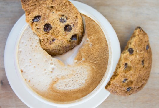 MyJuiceman's tweet photo. Blender Almond Butter Chip Cookies (because you deserve a sweet treat today) #MyJuiceman

 https://t.co/jMyJSKoNyD https://t.co/SXZZWTzZZ8