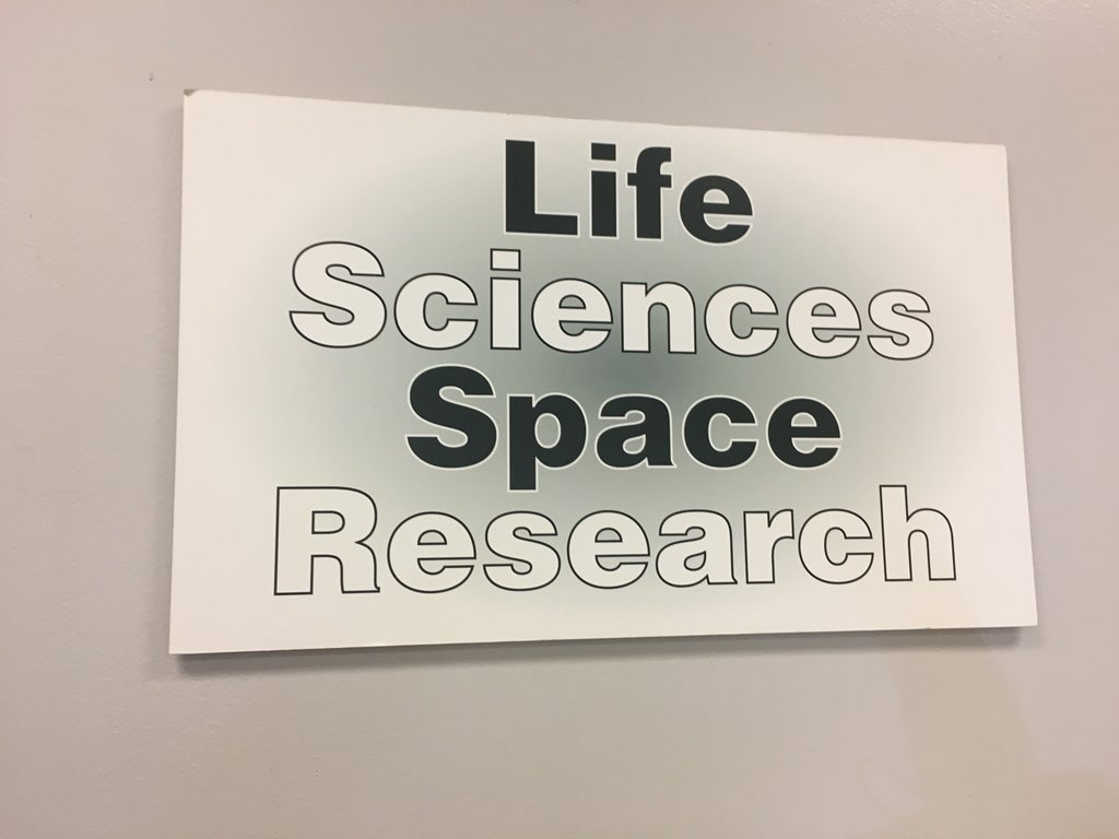 AstroFruitFlies's tweet photo. Wait...where are we going?!? https://t.co/ndOzorViOG