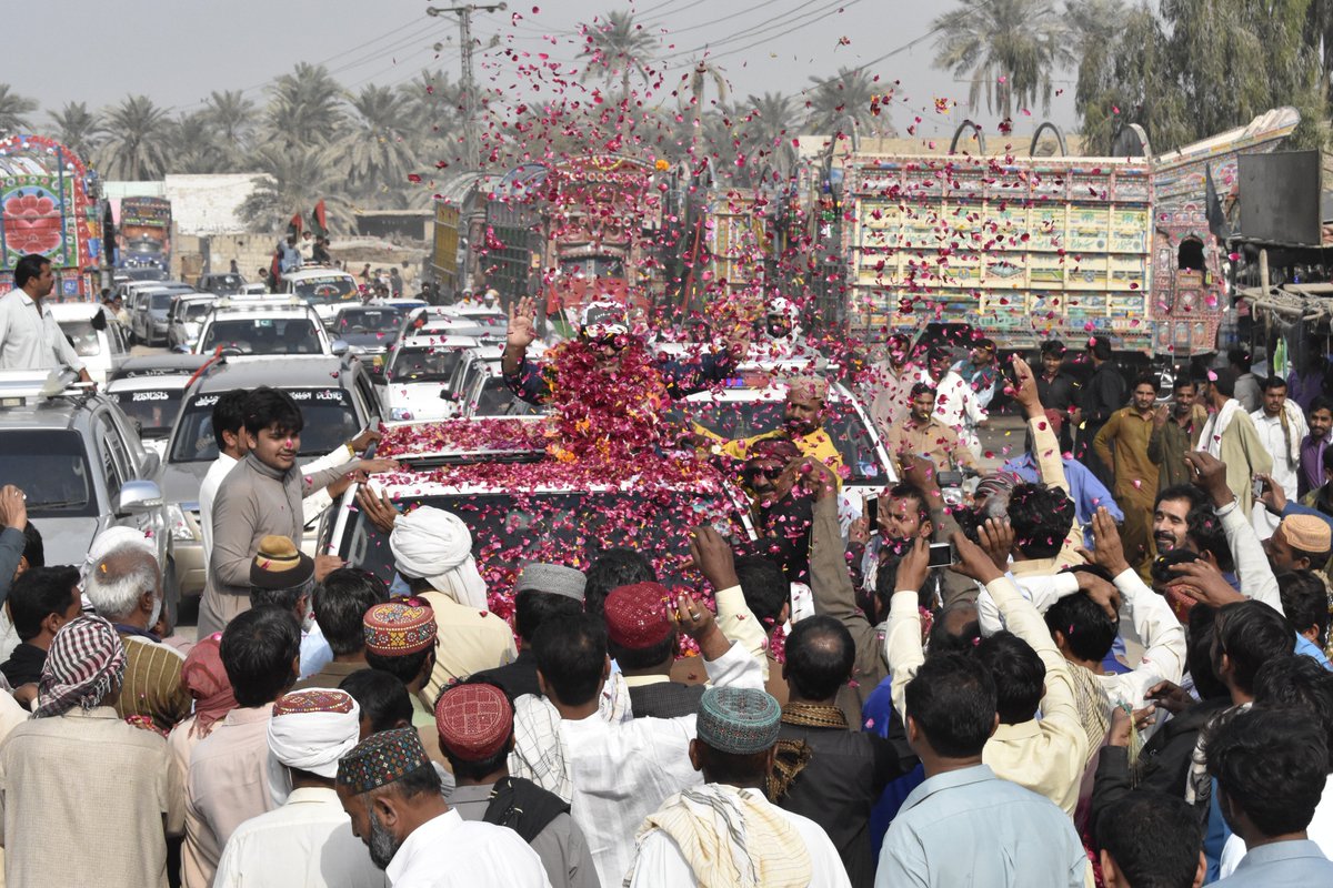 abbasialianjum's tweet photo. #Today a Great Rally Managed @ Khairpur with Greaat Enthusiasm by Jiyalas of Nangreja, Kotdiji, Kumb for PPP's Brave MNA @NawabAliWassan where he was welcomed &amp; being showered red roses at Every footstep by PPP Jiyalas. 
@BBhuttoZardari @BakhtawarBZ @AseefaBZ  @Fida_Wassan https://t.co/tMeRD7oOik