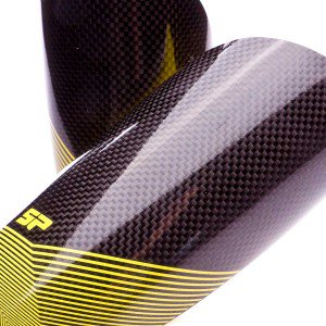 futbolemotioncs's tweet photo. Espinillera SP de fibra de carbono.CARCASA. 100% fibra de carbono.INTERIOR  goma EVA.SISTEMA DE AJUSTE tratamiento antideslizante. https://t.co/WvureNk6HN