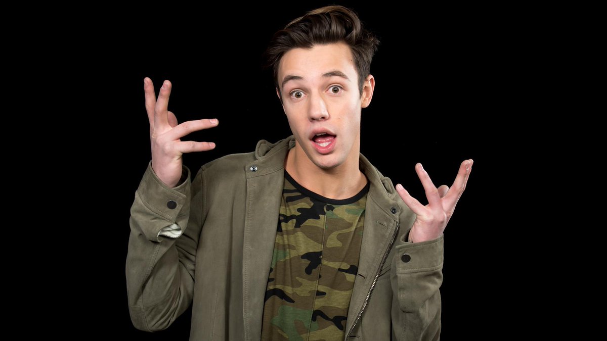 Xpryl's tweet photo. *Me When my Mom asks me why am I such a weirdo.*
@camerondallas 
#camerondallas https://t.co/1WvAiH5GDu
