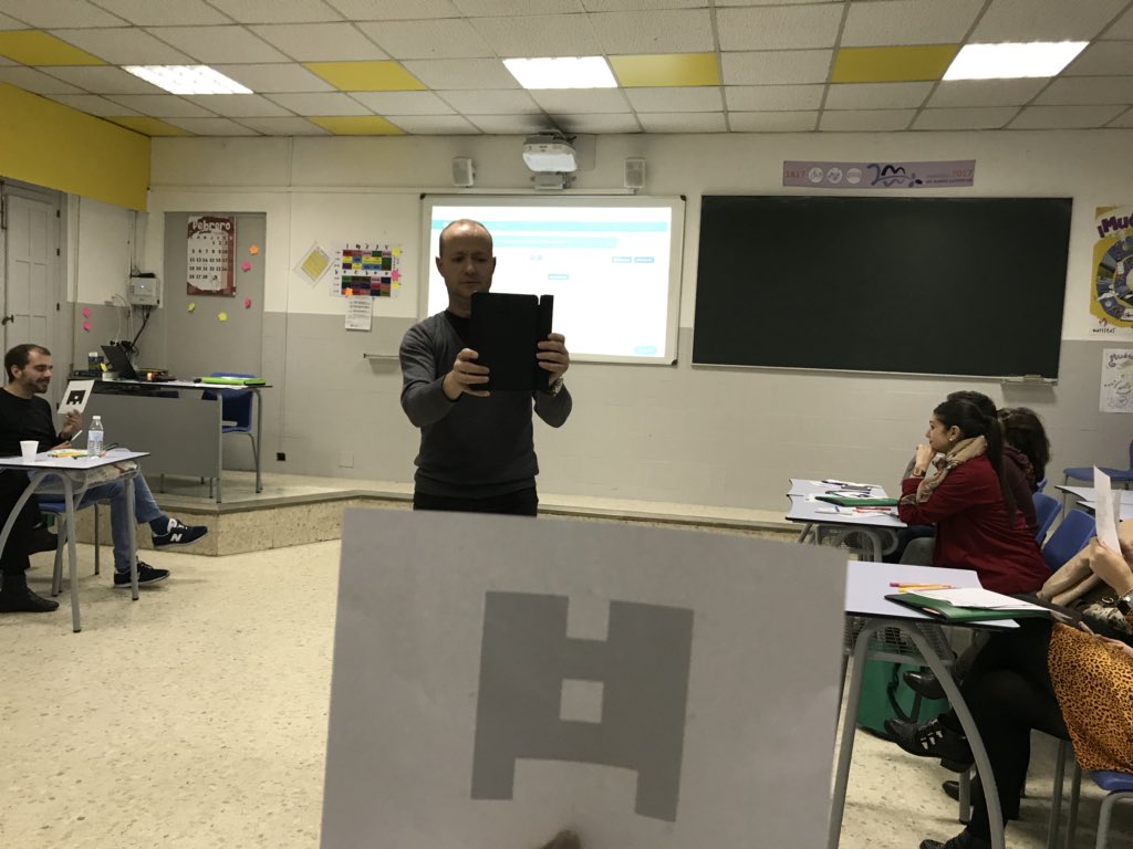 Carmentxu8's tweet photo. Using information technology to improve the learning process @plickers #epic #radiogarden @GetKahoot #quickKey @Quiver @GretaAssoc @smarzur @MaristasMalaga #ChoosingYourActiveTeachingPatch https://t.co/IqJ8qFmPyU