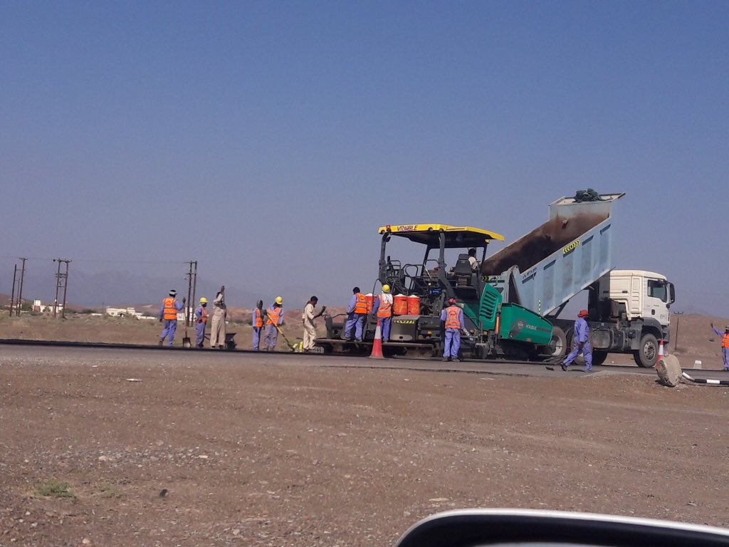 <a href="/dhmunicipalcou/">المجلس البلدي - محافظة الظاهرة</a> 
البداء فى رصف الطريق #هجيرمات_مقنيات بحاجه الى وقفه ومثابره مع العلم بأن الطريق يتم رصف طبقه اسفلتيه فوق المعالجة السطحيه كما ان هناك منحدرات للشعاب بحاجه الى معابر وبالقرب من أول مدرسه للقادم الى مقنيات منحدر خطير بحاجه للمعالجه