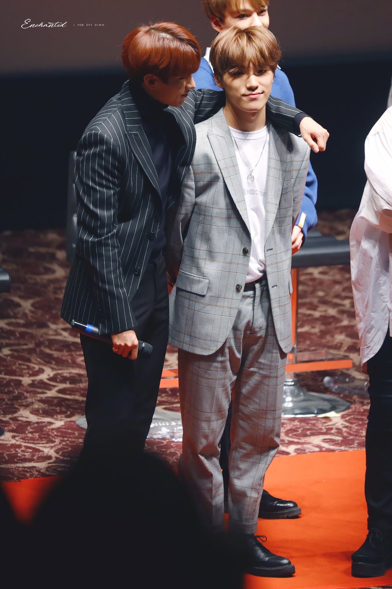 enchanted211's tweet photo. 180211 스페셜 gv @pledis_17
#세븐틴 #디노 #이찬 #SEVENTEEN #DINO #도겸 #이석민 #DK #HAPPY_DK_VERNON_DAY #버논_도겸_태어나줘서_고맙다 #고맙다

석민시 한솔시 딱 2시18분에 올리려고 했는데 인터넷ㅠㅠㅠㅠ연결ㅠ문제ㅠ때문에ㅠㅠㅠㅠ놓쳤어요ㅠㅠㅠ인터넷 왜이러지..ㅠ https://t.co/icUQMF8d1K