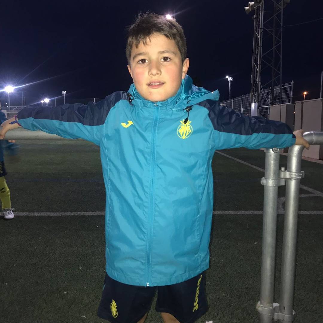 Nuestro querido Guillem Gorba realizo una sesión de entrenamiento con el Villareal donde disfruto de los nuevos compañeros y trato de aprender al máximo #familiaProyect