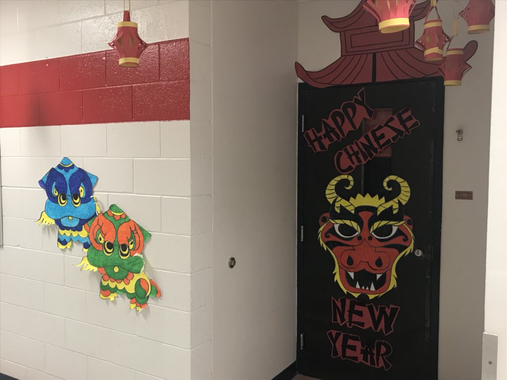 Greg_M_Hatch's tweet photo. The PAS and FLS units @BenitoMtz_ES learn about Chinese New Year! We have dragons in our hallways!  #TeamSISD #PatriotPride https://t.co/VxikhobyTx