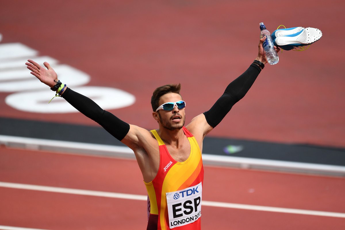 EuroAthletics's tweet photo. ✅ 20.68 200m
✅ 32.39 300m
✅ 45.86 400m

Oscar Husillos breaks his third Spanish record of the season, winning the 200m title at the Spanish Indoor Championships in 20.68. https://t.co/WVXLmGib5d