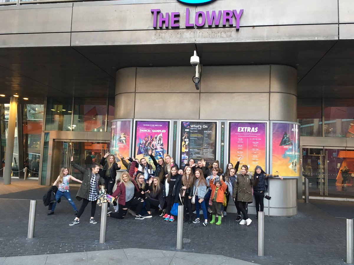 WigLeDance's tweet photo. #dancesampled @The_Lowry Thanks for a great afternoon! Taking some very inspired kids back to Leigh after watching an amazing variety of performances! https://t.co/NvV8ndoPX7