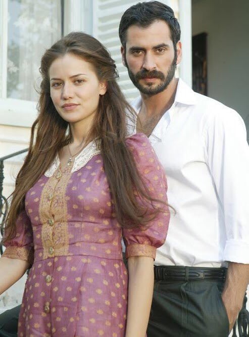 ghadayy1's tweet photo. والله يجننون😢😢
#Veda #Fahriyeevcen #BurakYamanturk https://t.co/cv34hIl8Hp