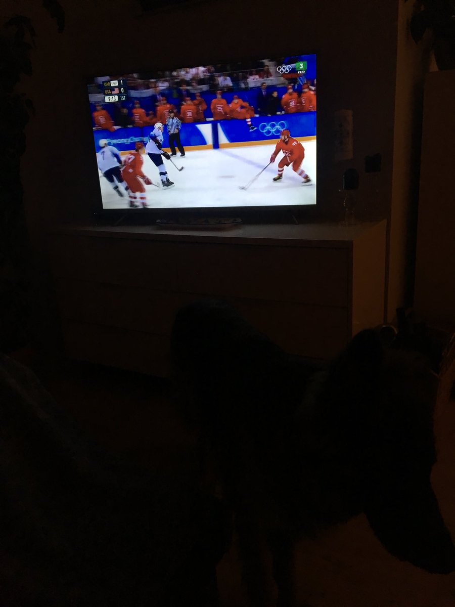 FieAdolfsen's tweet image. My newly obsessed with hockey dad is so disappointed there’s no stream of tonight’s Devils game, he’s watching the Winter Olympics hockey 😅 #SupportiveDad