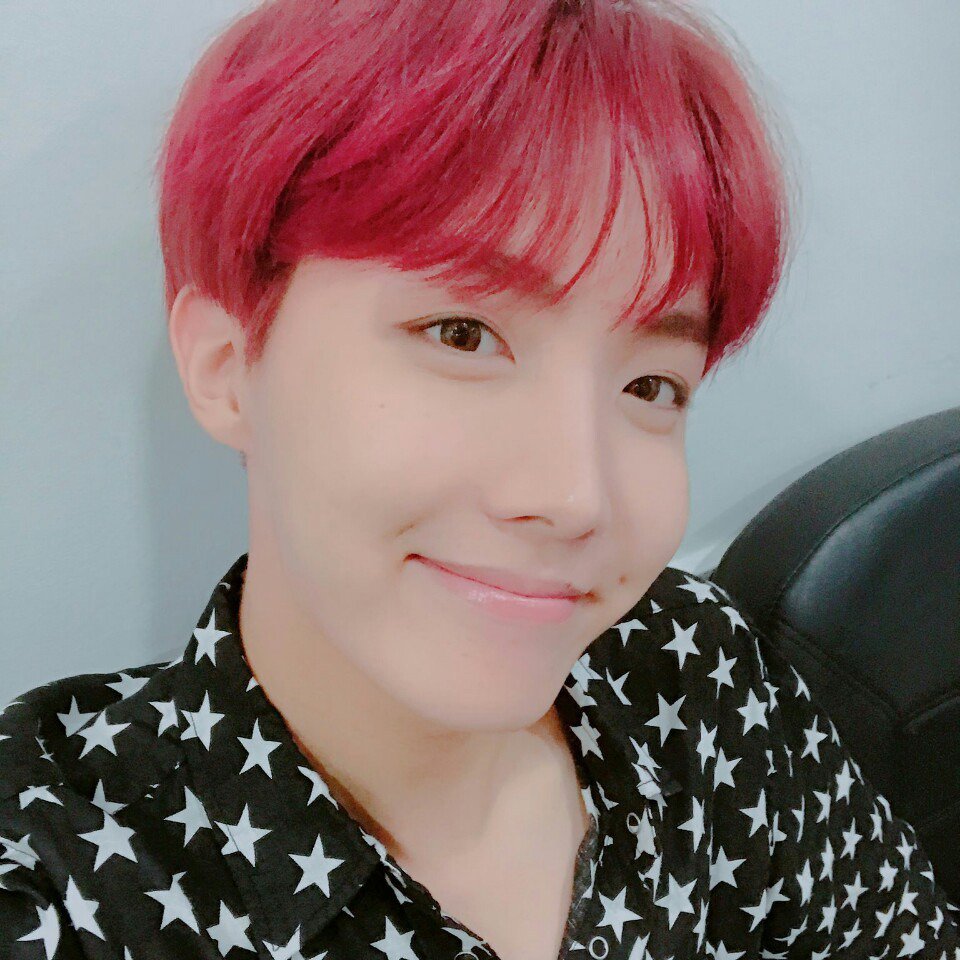 Happy birthday J-Hope :)

#GoldenHobiDay #HappyHoseokDay #HAPPY_JHOPE_DAY