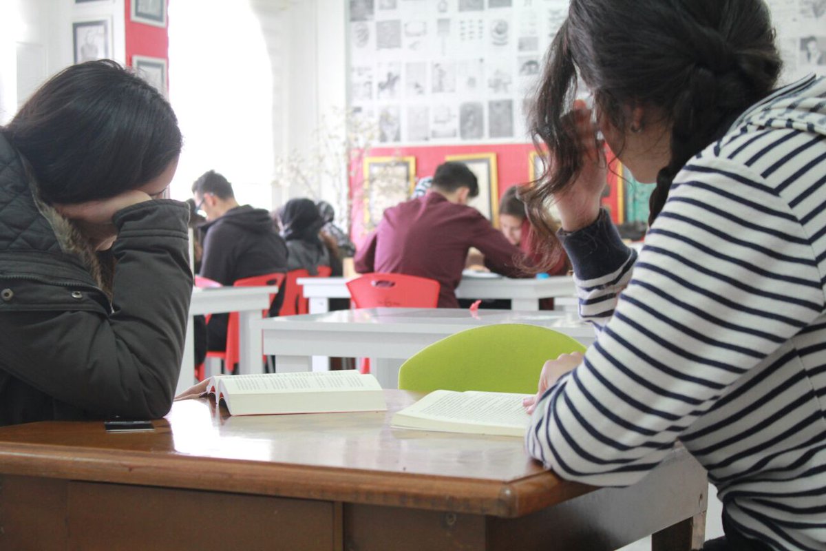 "iyi bir kitap insana can veren kandır" John Milton 
#samsunokumavakti 
<a href="/osmankaymk/">Osman KAYMAK</a> 
<a href="/CoskunESEN57/">Coşkun ESEN</a> 
<a href="/mustafauzunlar/">Mustafa Uzunlar</a> 
<a href="/BakiyeUsta/">Bakiye Can</a>