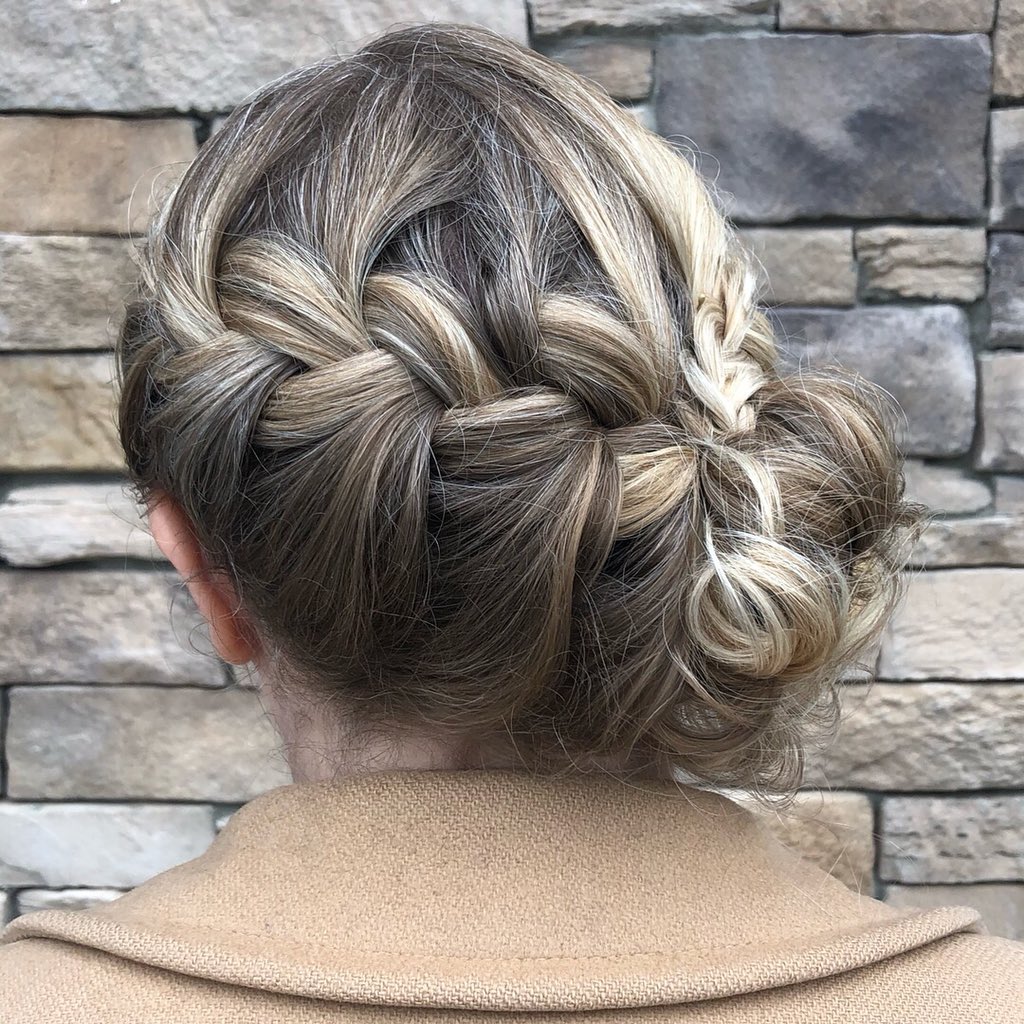 VonKekel's tweet photo. That braided life. Updo by Senior Stylist Heather. @aveda #vkaveda #aveda #styledbyaveda #braids #braidstyles #braid #updo #braidupdo #bohochic #boho #bohobraid #bohohair https://t.co/1Rhn6oMjFj