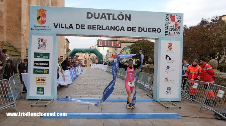 triatlonchannel's tweet photo. Brais Canosa @BraisCanosa y Sara Loher @saralm33  ganan el clasificatorio @TRIATLONSP de Berlanga
https://t.co/X0jkY3PWF0 https://t.co/qSwIBcBbQy