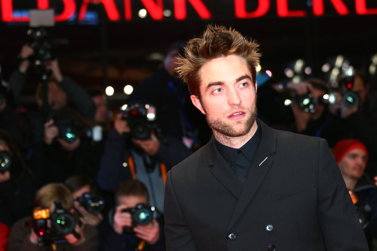RPenEspanol's tweet photo. ➽ Premiere y Alfombra roja de ＃Damsel en ＃Berlinale ~ #RobertPattinson en español (RPE)
https://t.co/95vyODitVt https://t.co/ukCl7ZikfM