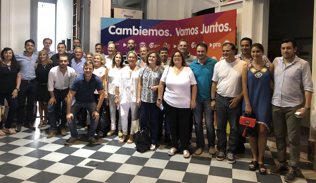 DarioCapitani's tweet photo. Compartiendo en nuestra sede de Córdoba una productiva reunión de trabajo con #ConcejalesPRO de nuestra provincia. https://t.co/h6RjeD85hj