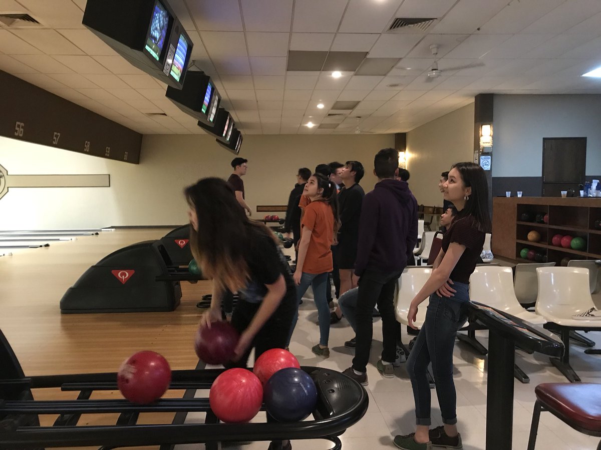 bowiebpa's tweet photo. BPA Week! Friday: Our BPA members closed off this fantastic week with some bowling to relax! ๐ณ #BowieBPA2018 #BPAallday #BPAWeekChallenge @National_BPA https://t.co/D4hZebR8dx