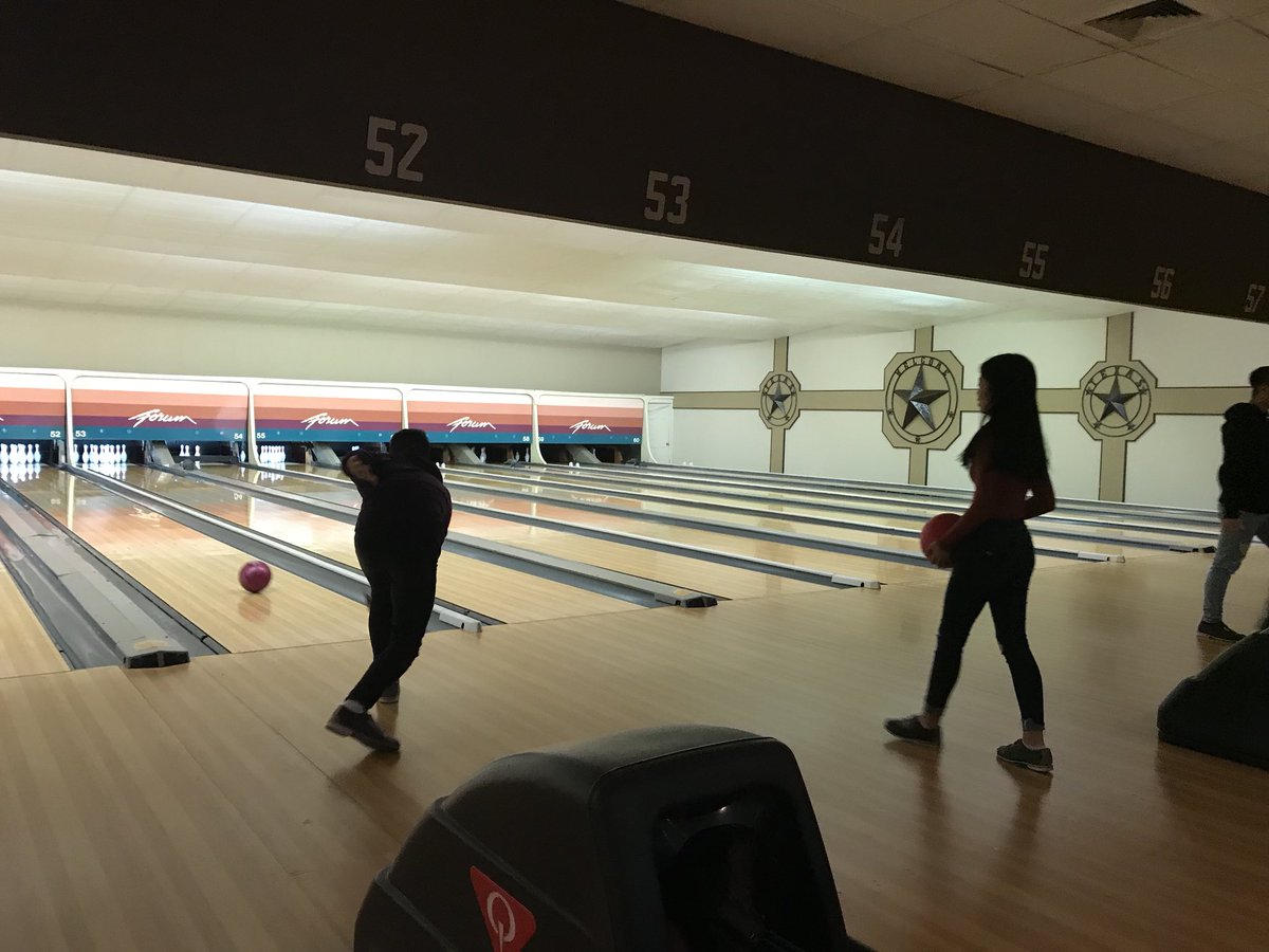 bowiebpa's tweet photo. BPA Week! Friday: Our BPA members closed off this fantastic week with some bowling to relax! ๐ณ #BowieBPA2018 #BPAallday #BPAWeekChallenge @National_BPA https://t.co/D4hZebR8dx