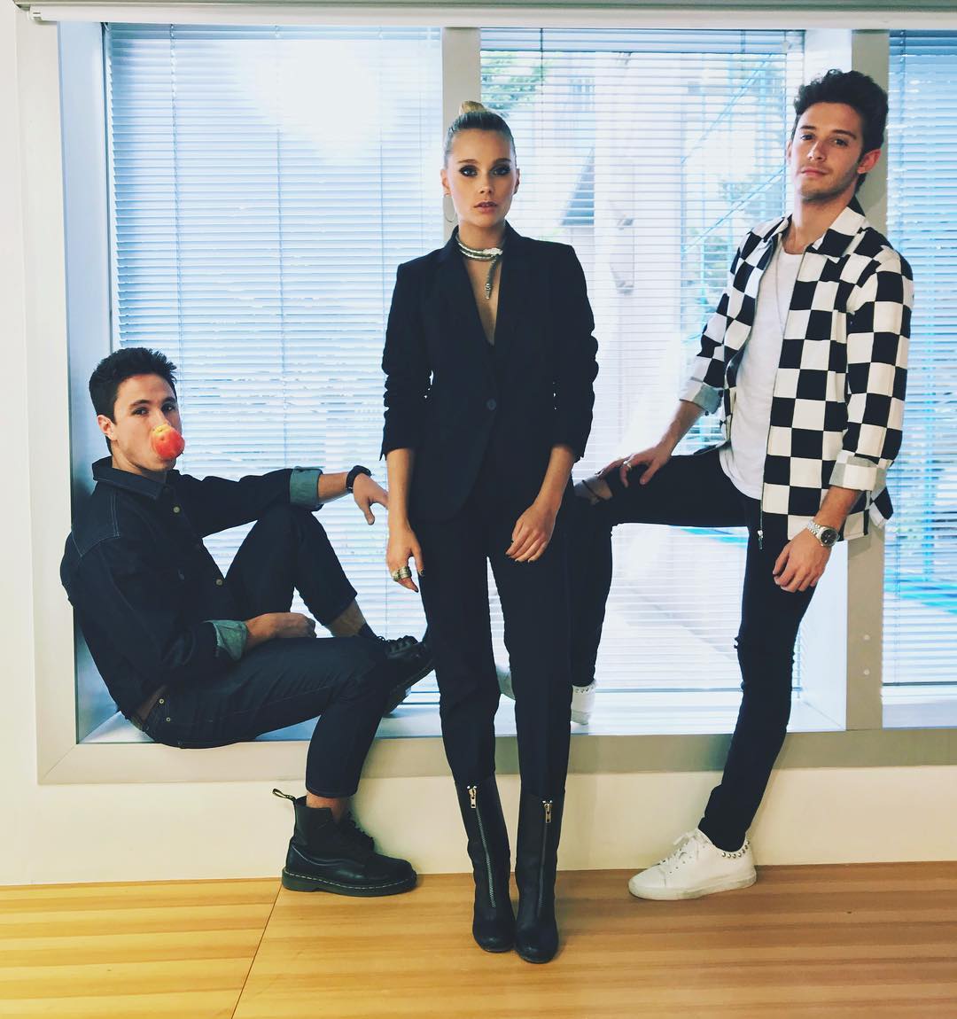 Empieza esta gira por Francia 🇫🇷 Salut 👋🏻