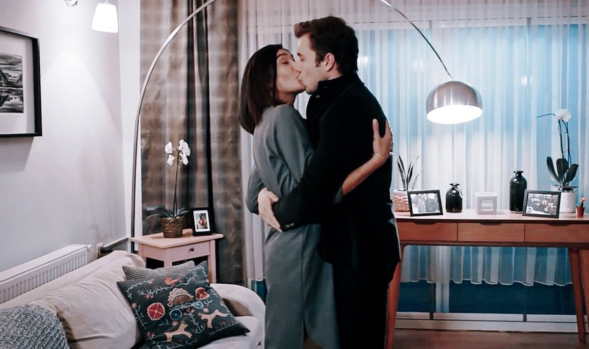 atescarpmasi's tweet photo. her izlediğimde düşüyorum çünkü neden düşmiyim

AybükePusat TolgaSarıtaş #söz
       BakışlardaGizli YavBah https://t.co/Rusbfb3Mzf