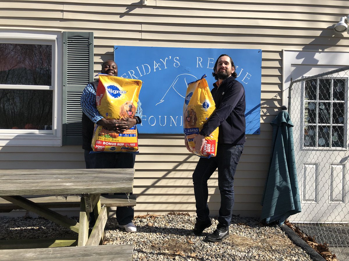 JessicaFriello's tweet photo. #unleashtheEast #OurNE #RandomActsOfKindness @jose_atf @jackmoan @JannaDucich @Static39393 @Team_NewLondon @JPotter24 https://t.co/QGLvTLxxBI