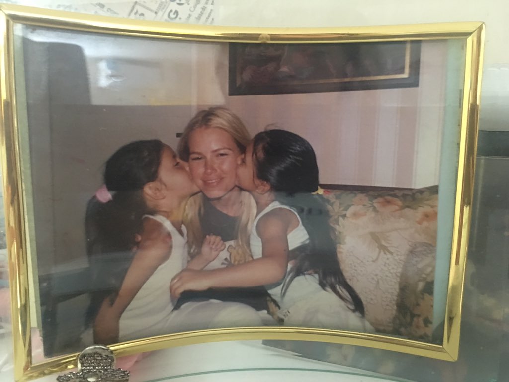 MonzonRocio_'s tweet photo. Feliz Cumpleaños @valeriamazza ❤️
Hermoso Recuerdo junto a vos.. https://t.co/ZgCHPIemIp