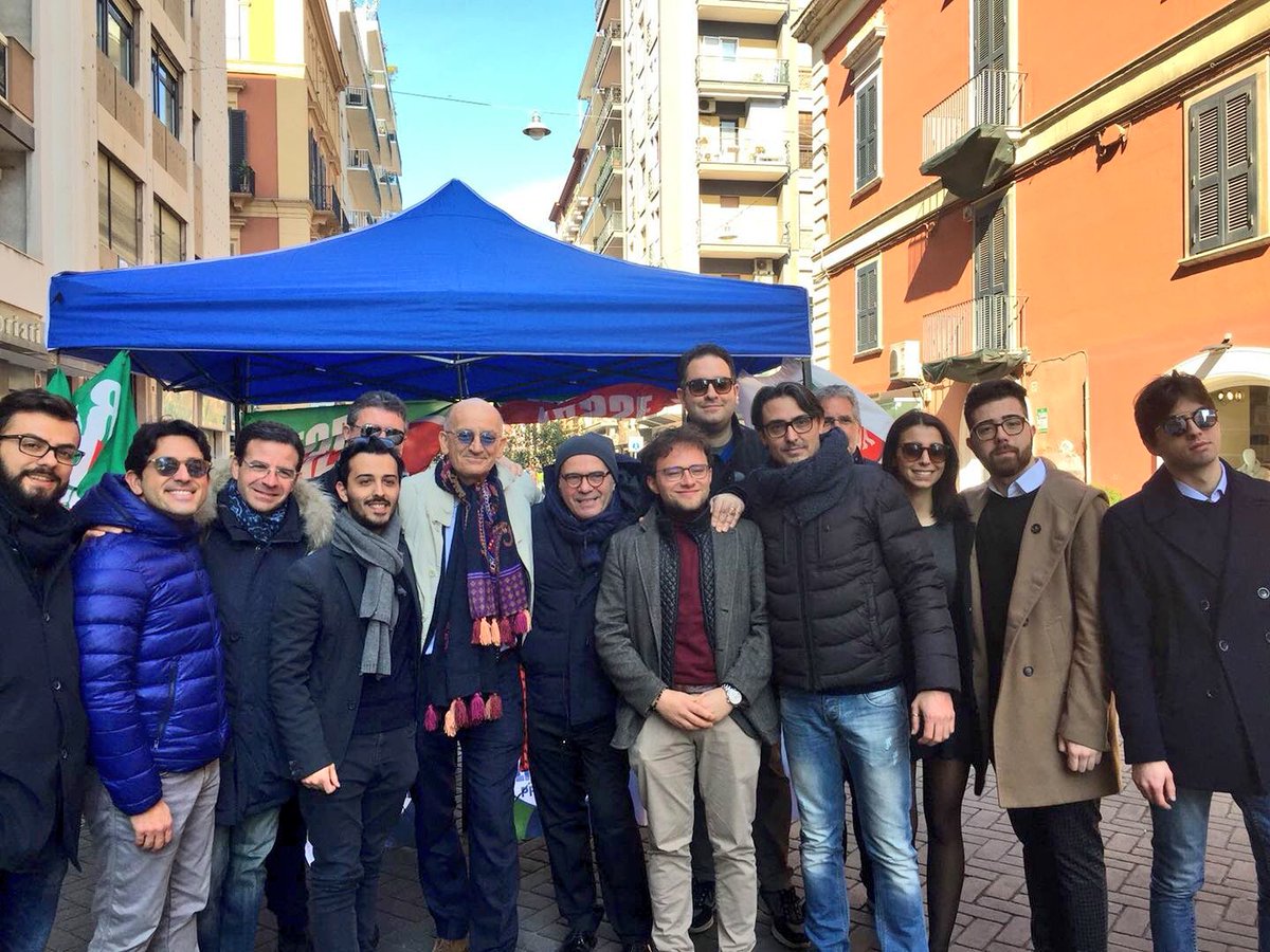 fi_giovani's tweet photo. #NonCiFermiamoMai anche a #Trieste #Bari #Ravenna #Prato! In ogni angolo d'#Italia tutti uniti nelle #Piazze e #TraLaGente per spiegare ai cittadini il #ProgrammaXItalia! #RoadTo4Marzo #BerlusconiPresidente @CalabriaTw @forza_italia https://t.co/NqKpjRi6GX