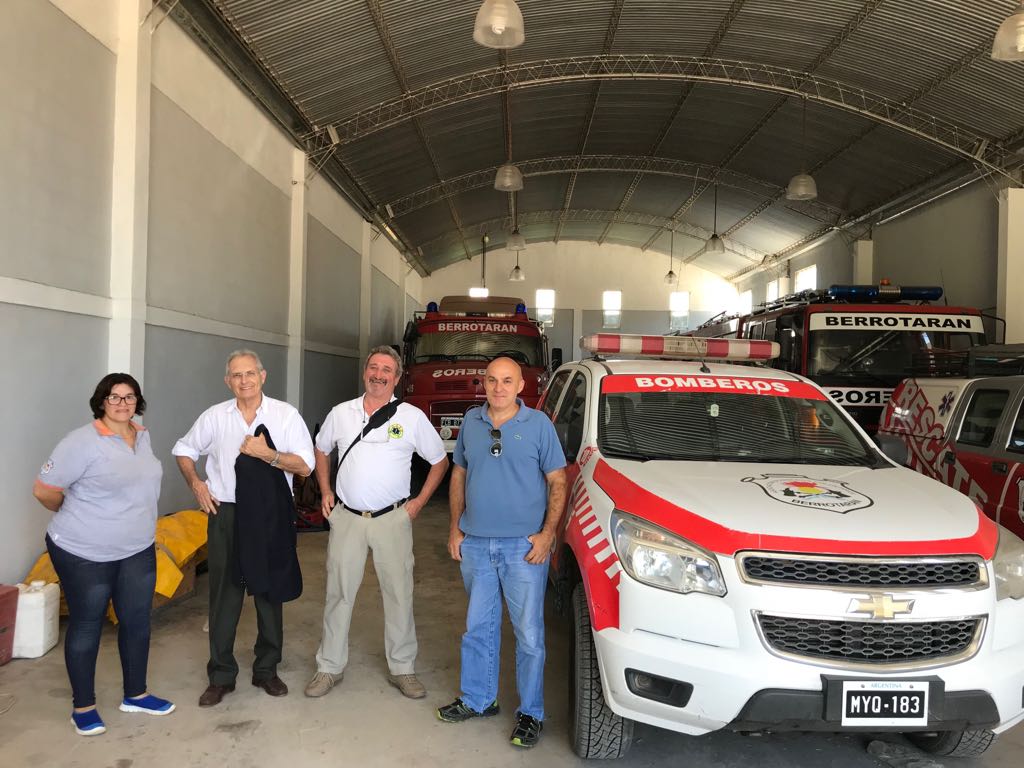 LECMinDef's tweet photo. Ayer visitamos el Municipio de Berrotaran. Junto a autoridades locales evaluamos capacidades para organizar la Defensa Civil local #Cordoba https://t.co/4nFrdFD3xs