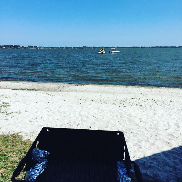BrevardSEO's tweet photo. Saturday winter day in fla #flawinters https://t.co/kTg9iVeZPM https://t.co/DtfJPKIFFf