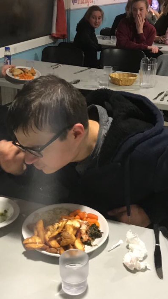 Malbank_History's tweet photo. 1/ Lovely evening meal tonight, some people were brave enough to try the snails! π #snailclub https://t.co/7W1QnNp8y7